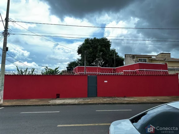 Imagem Casa à venda no bairro Brasil em Patos de Minas - Apenas 220 mil
