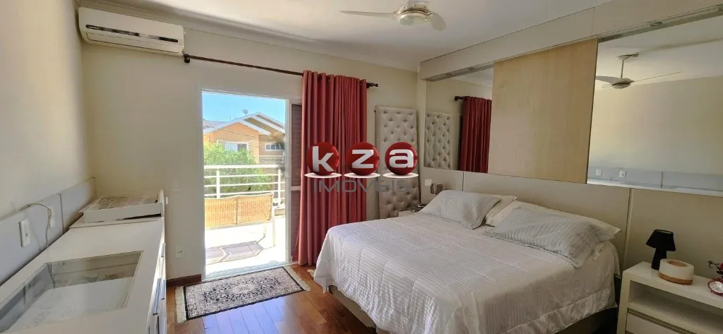 Imagem Casa de Luxo em Condomínio: 4 Quartos, 4 Suítes, 3 Salas, 5 Banheiros, 2 Vagas de Garagem, 300m² em Valinhos-SP, Jardim Recanto.