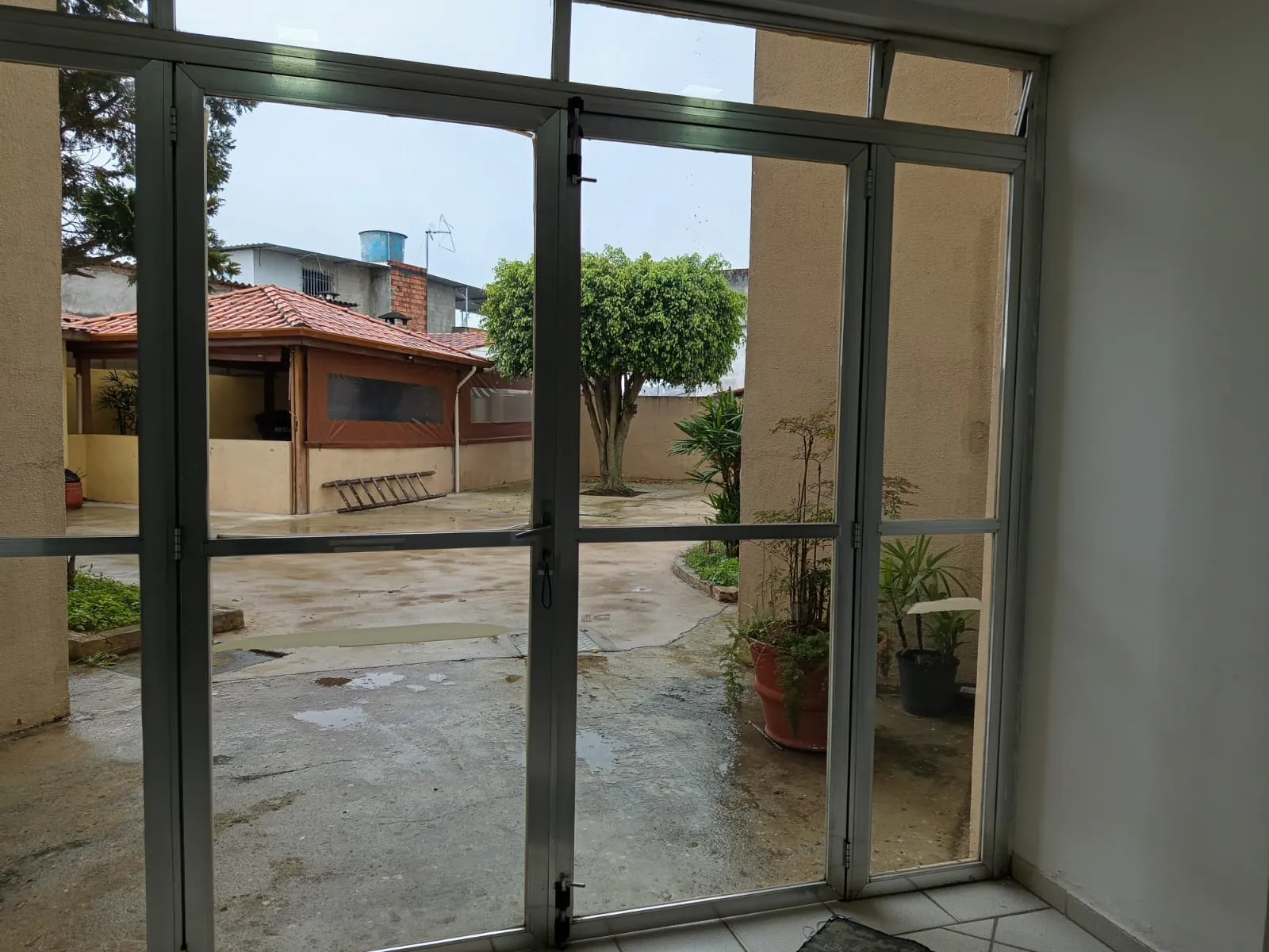 Imagem VENDO LINDO APARTAMENTO NO BAIRRO JARDIM UBIRAJARA!