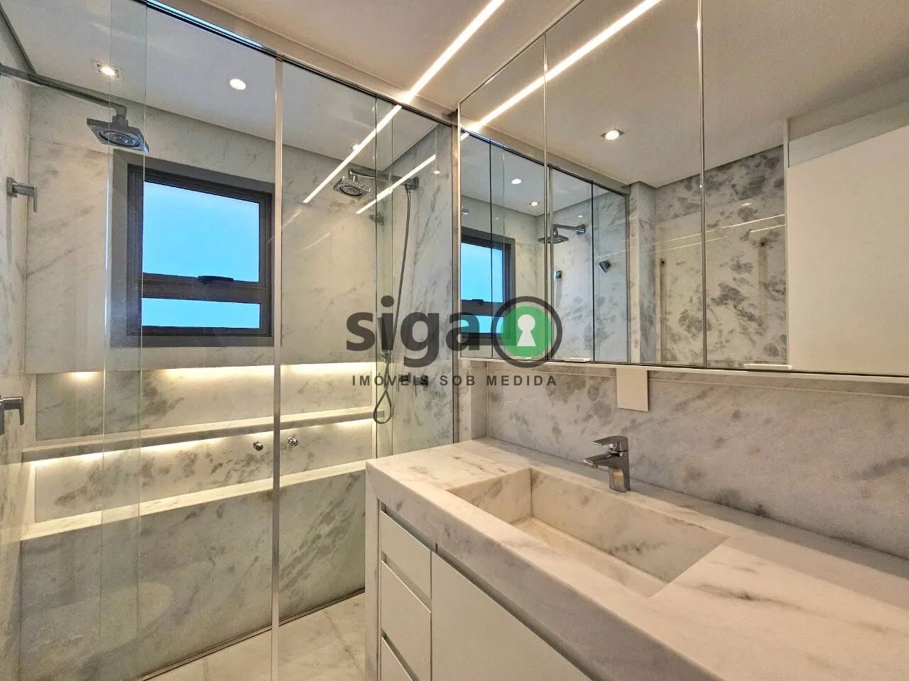 Imagem Apartamento à venda - 192 m², 3 suítes, 4 vagas - Campo Belo - São Paulo/SP