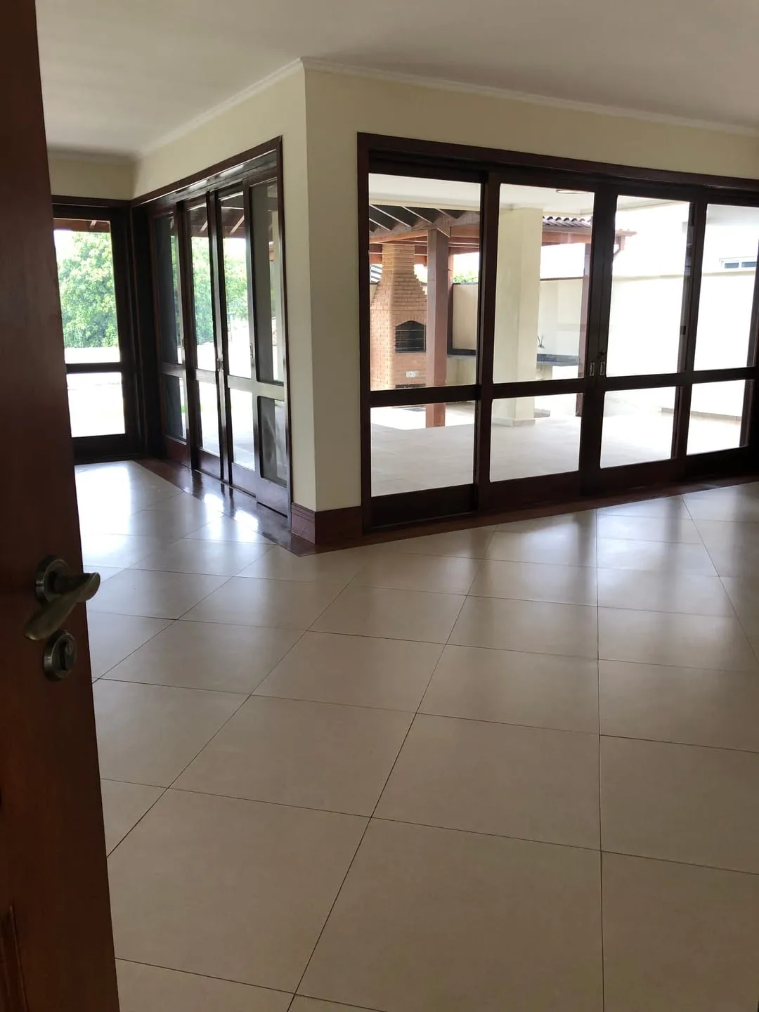 Imagem Casa à venda 3 Quartos, 3 Suites, 4 Vagas, 700M², Nossa Senhora do Perpétuo Socorro, Pindamonhangaba - SP