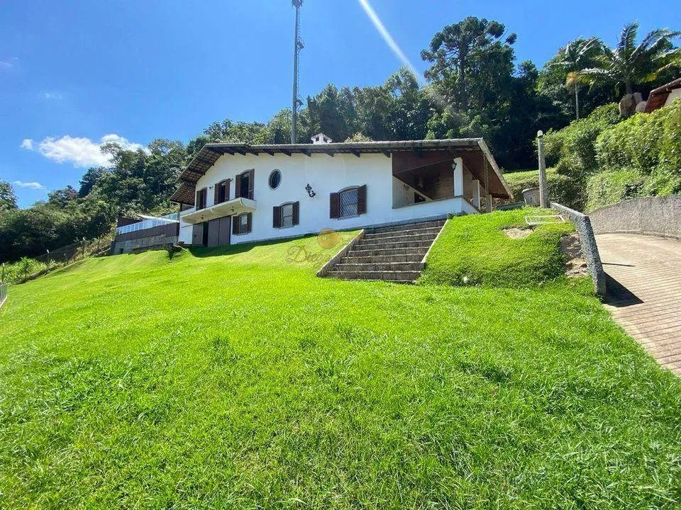 Foto do imóvel Casa para Venda em Teresópolis / RJ em Estrada Maria da Prata