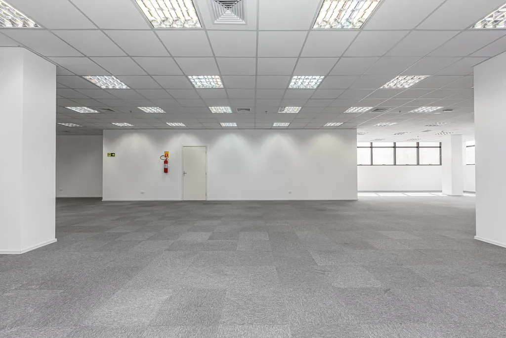 Imagem SALA COMERCIAL em Curitiba - PR, Centro