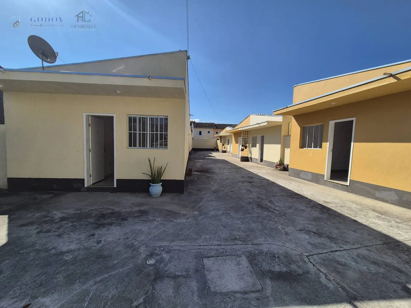 Imagem Casa para Locação com Suíte e Vaga Coberta no Boa Vista