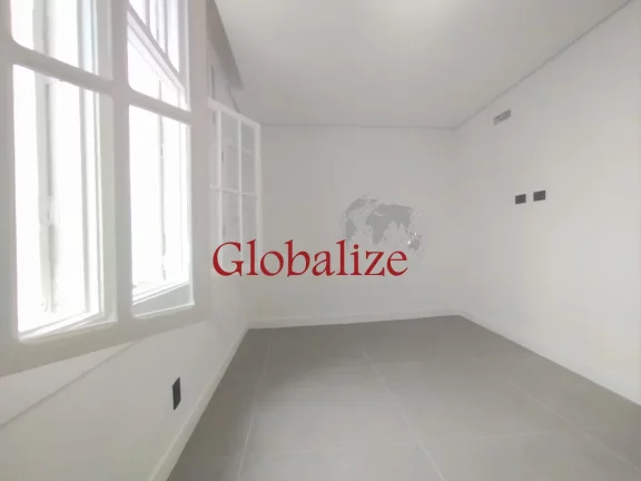 Imagem Apartamento à venda com 80m², 2 quartos e vista mar por R$729.000,00 no Gonzaga em Santos