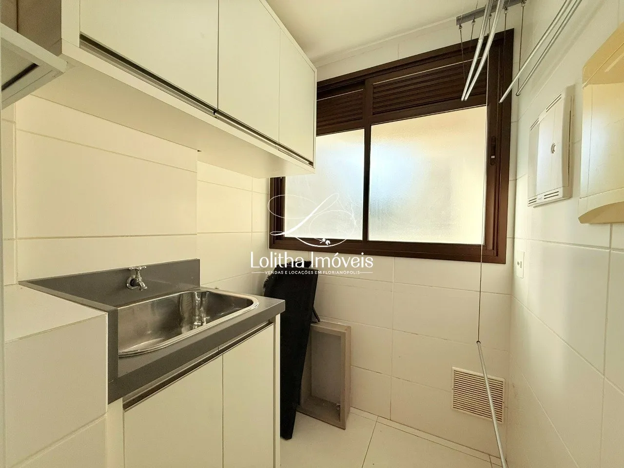 Imagem APARTAMENTO DE 3 DORMITÓRIOS, SENDO 1 SUÍTE NO ITACORUBI - FLORIANÓPOLIS/SC