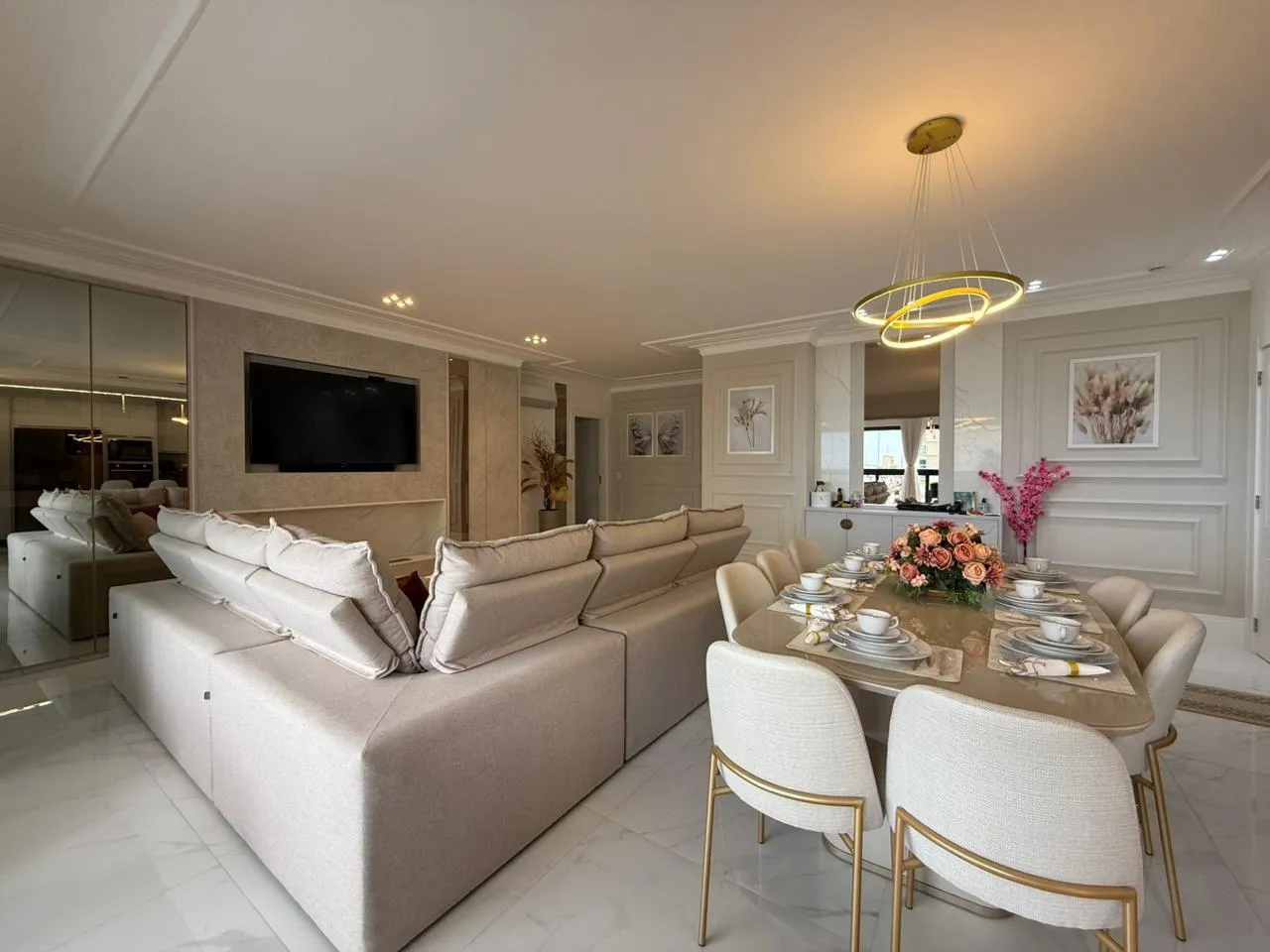 Imagem Apartamento com vista para o mar à venda com 180m2 por R$ 5.300.000,00