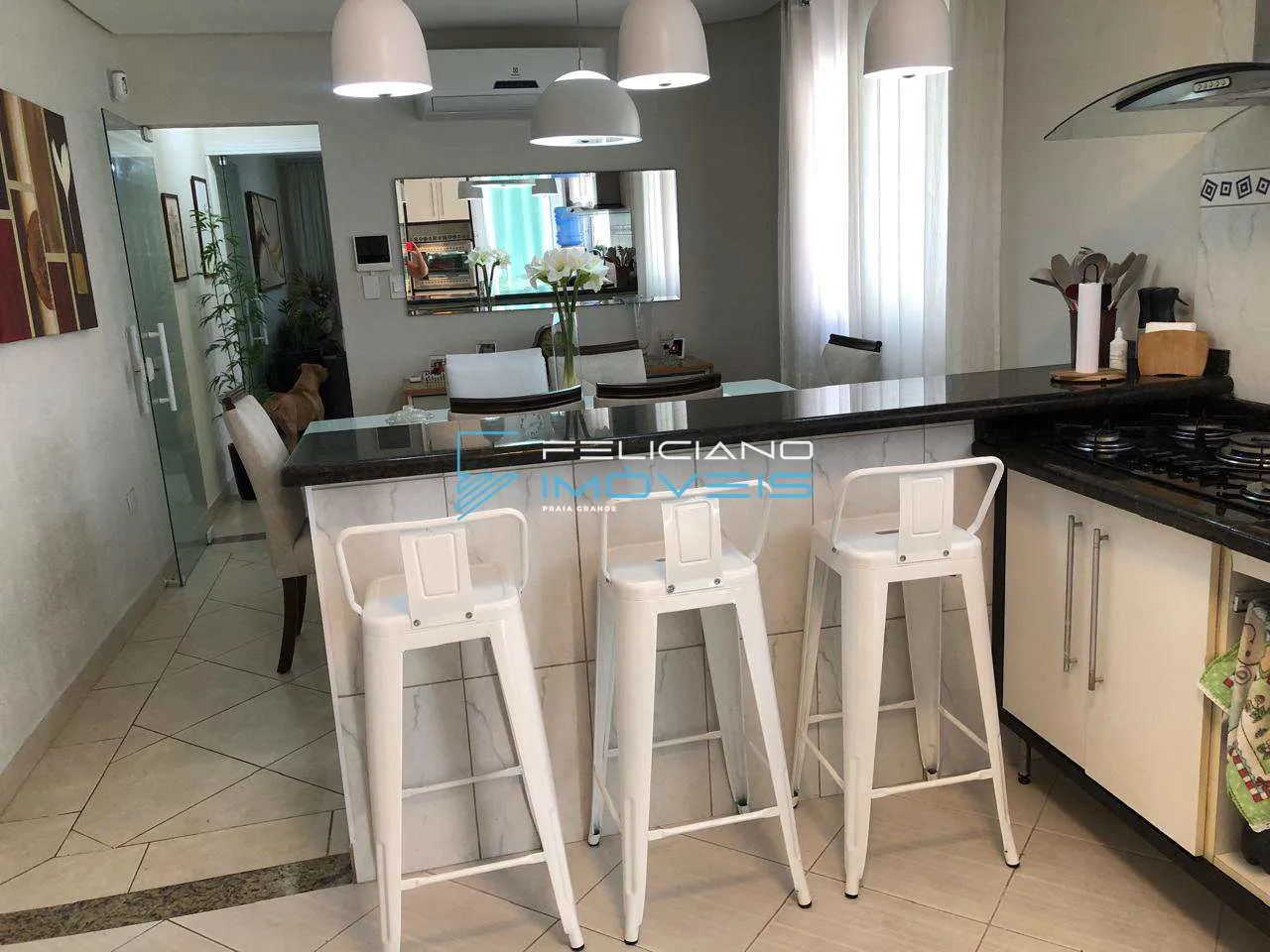 Imagem Sobrado com 3 quartos, Aviação, Praia Grande - R$ 889 mil, Cod: 7497