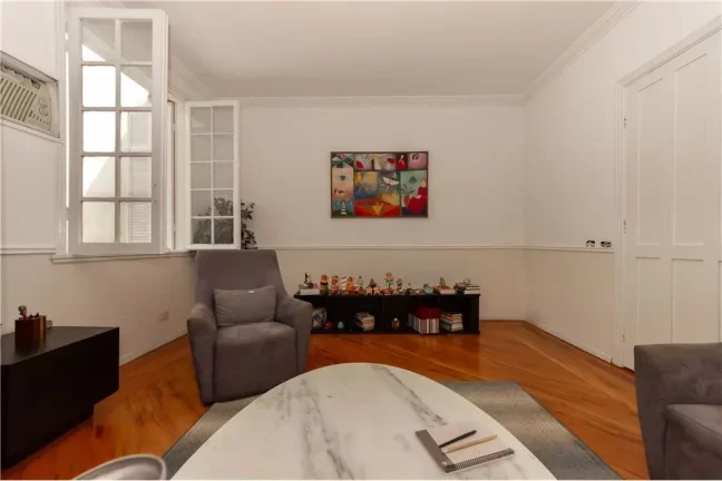 Imagem Casa com 6 dormitórios 220m² Jardim Paulista São Paulo Rua Saint Hilaire