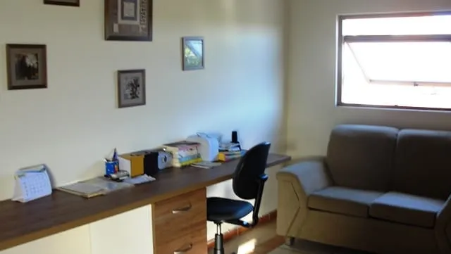 Imagem Casa à venda 3 Quartos, 2 Suites, 2 Vagas, 200M², Residencial Mombaça, Pindamonhangaba - SP