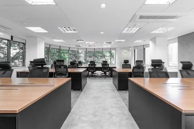 Foto do imóvel Conjunto Comercial de Alto Padrão mobiliado 330 m2 com 4 Salas e 5 Vagas de Garagem no Brooklin, São Paulo - SP!