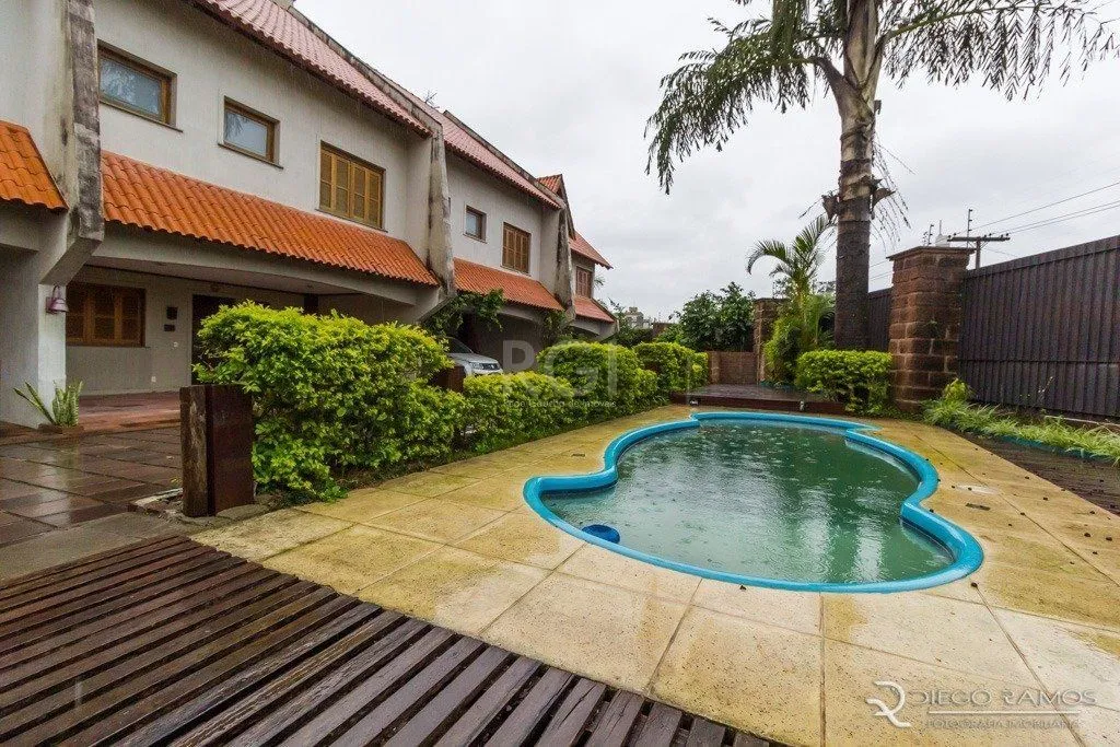 Imagem Casa Condominio para Venda - 239.9m², 3 dormitórios, Santa Tereza