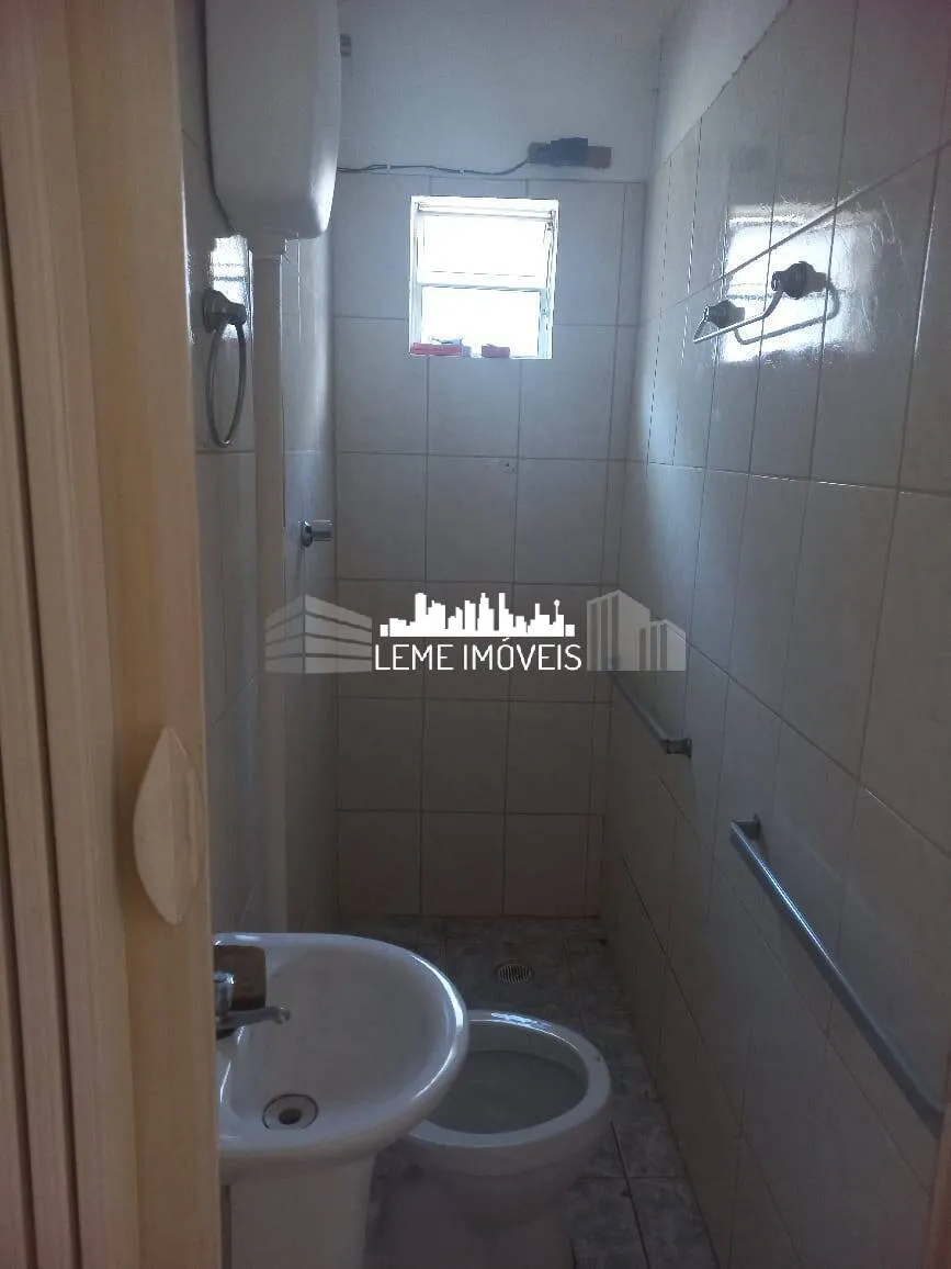 Imagem CASA COM "04" (QUATRO) CÔMODOS, UTILIZE O FGTS!!!