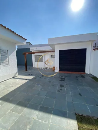 Imagem Casa de esquina de 3 dormitórios ( 1 suíte), 4 vagas, Jardim Esplanada, Sjc