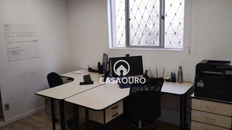 Imagem Casa com 6 dormitórios à venda, 250 m² por R$ 1.010.000,00 - São Lucas - Belo Horizonte/MG