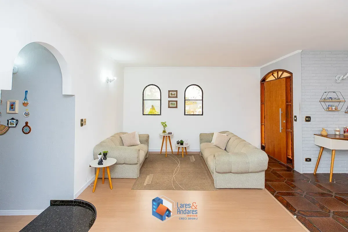 Imagem Sobrado para venda em Jardim Kioto com 7 quartos, sendo 2 suítes, 364m²