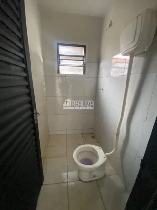Imagem Casa de 2 dormitórios à venda no Residencial 2000, Uberaba