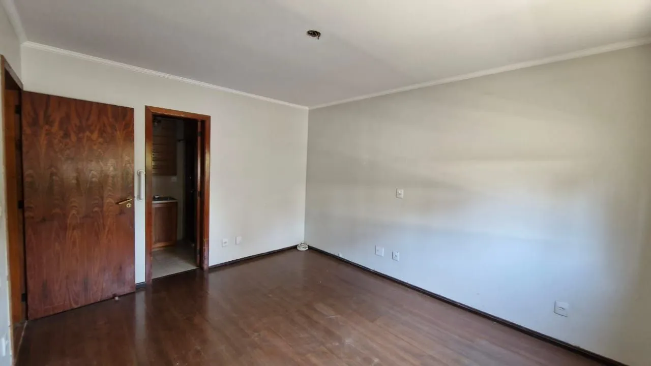 Imagem Apartamento na Av. Getulio Vargas com 3 dormitórios sendo uma suíte, 1 garagem