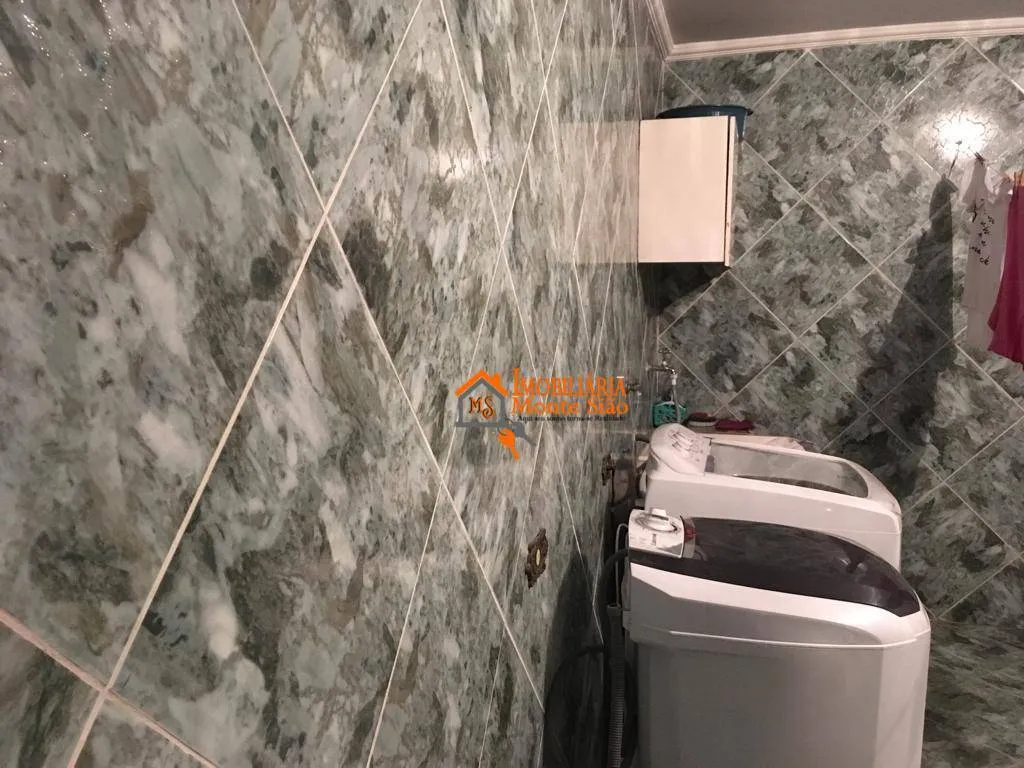 Imagem Sobrado com 5 dormitórios à venda, 126 m² por R$ 750.000,00 - Parque Flamengo - Guarulhos/SP