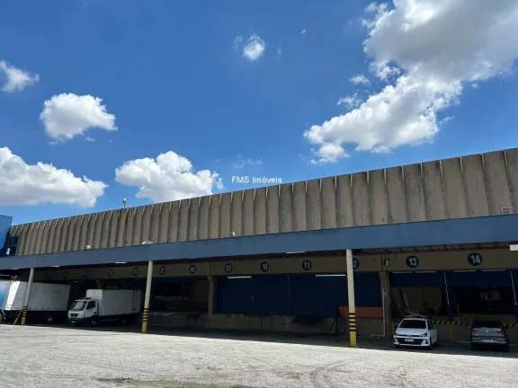 Imagem Galpão para Locação em Barueri - SP com 5.895m² de área total.