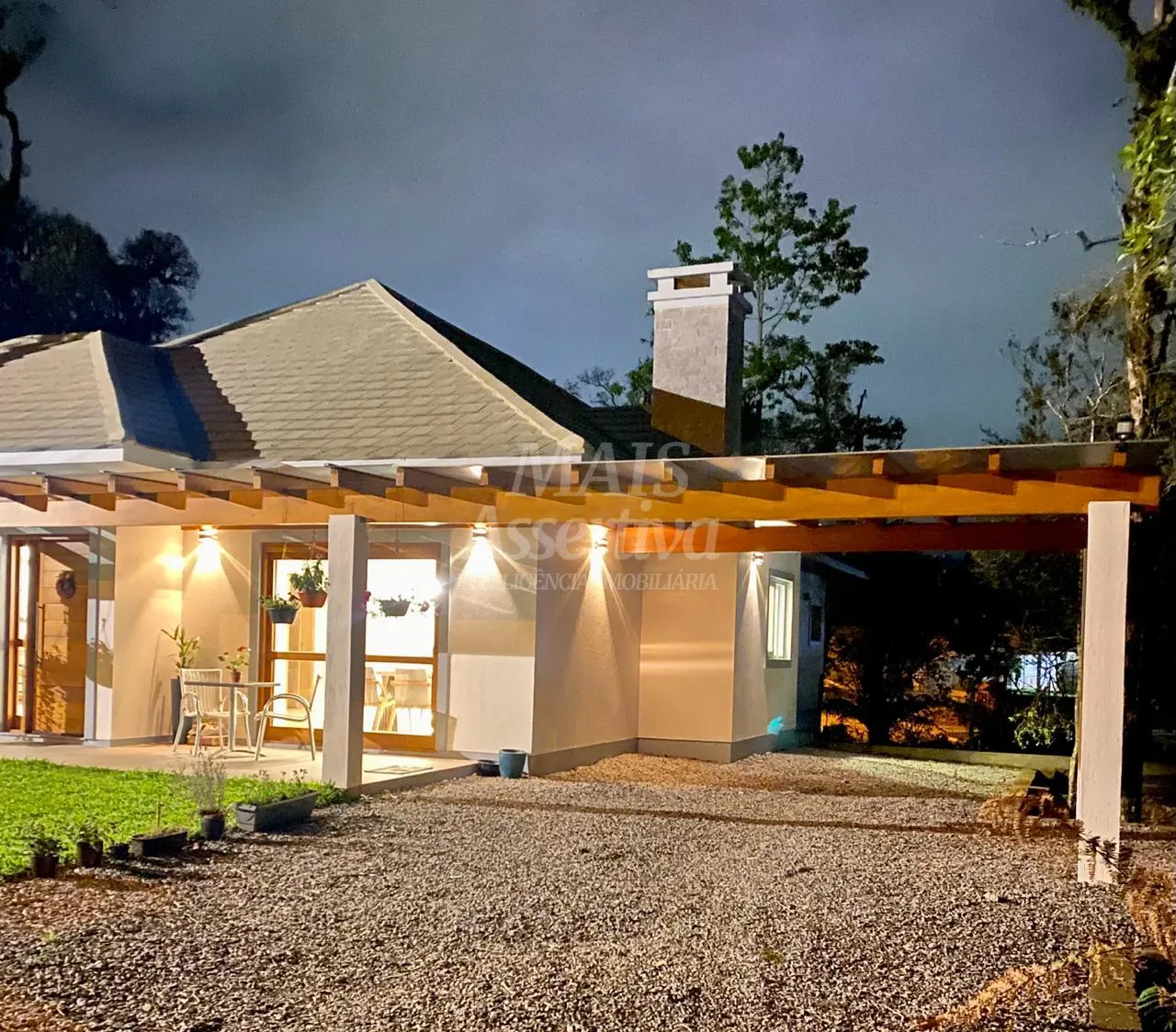 Imagem Excelente casa à venda na Serra Gaúcha, no município de Gramado/RS-3 dormitórios