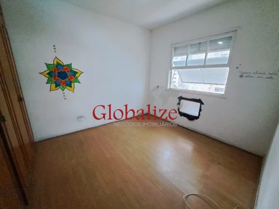 Imagem More na Pompéia, pertinho do mar são 3 dormitórios, dependência completa, com elevador e vaga por R$ 690.000,00