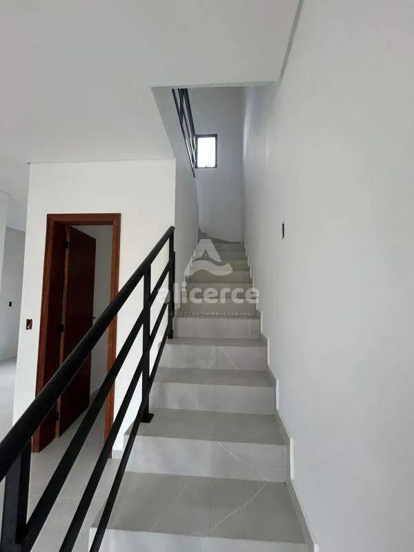 Imagem Sobrado à venda com 2 quartos , 65m² em Bela Vista Palhoça