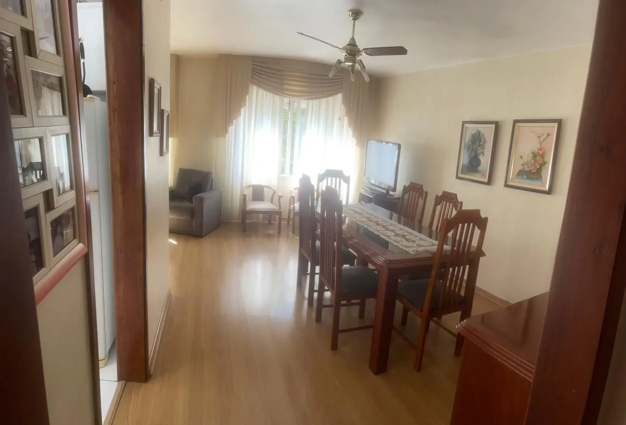Imagem Apartamento de 3 quartos e 1 vaga garagem no bairro Rio Branco em Porto Alegre