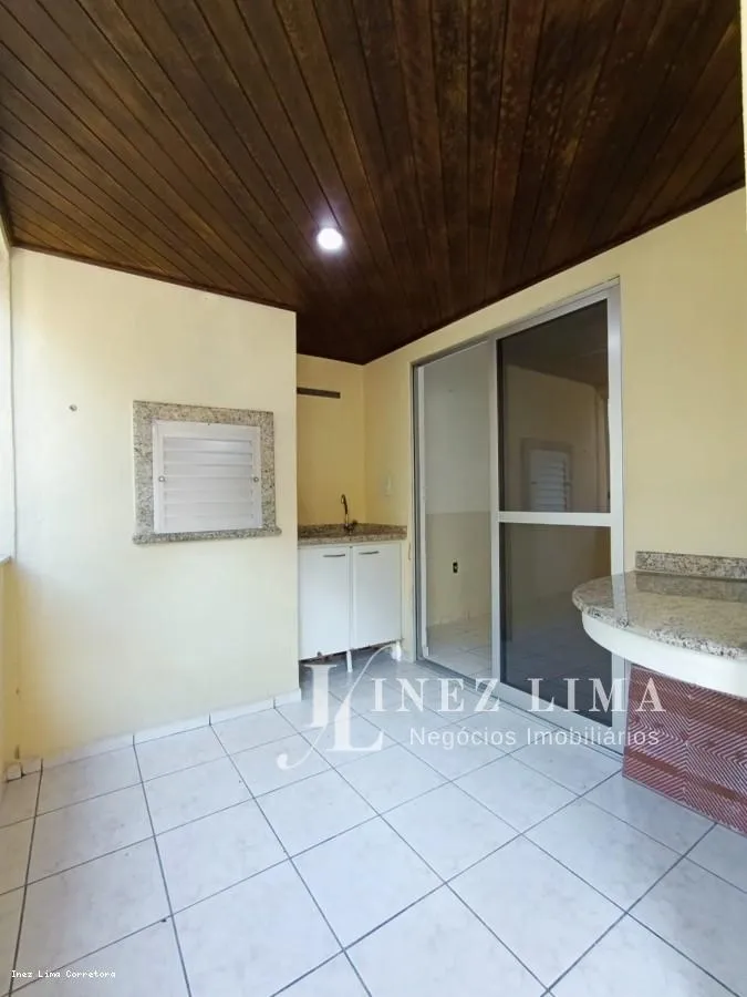 Imagem Apartamento para Venda em Itapema, Meia Praia, 3 dormitórios, 1 suíte, 2 banheiros, 1 vaga
