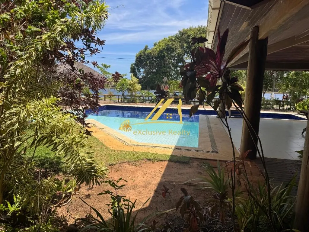 Imagem Casa RESIDENCIAL em Camaçari - Bahia, Guarajuba (Monte Gordo)