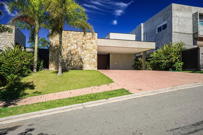 Imagem Casa 3 Suítes à venda, 332 m² por R$ 3.590.000 - Granja Viana - Cotia/SP
