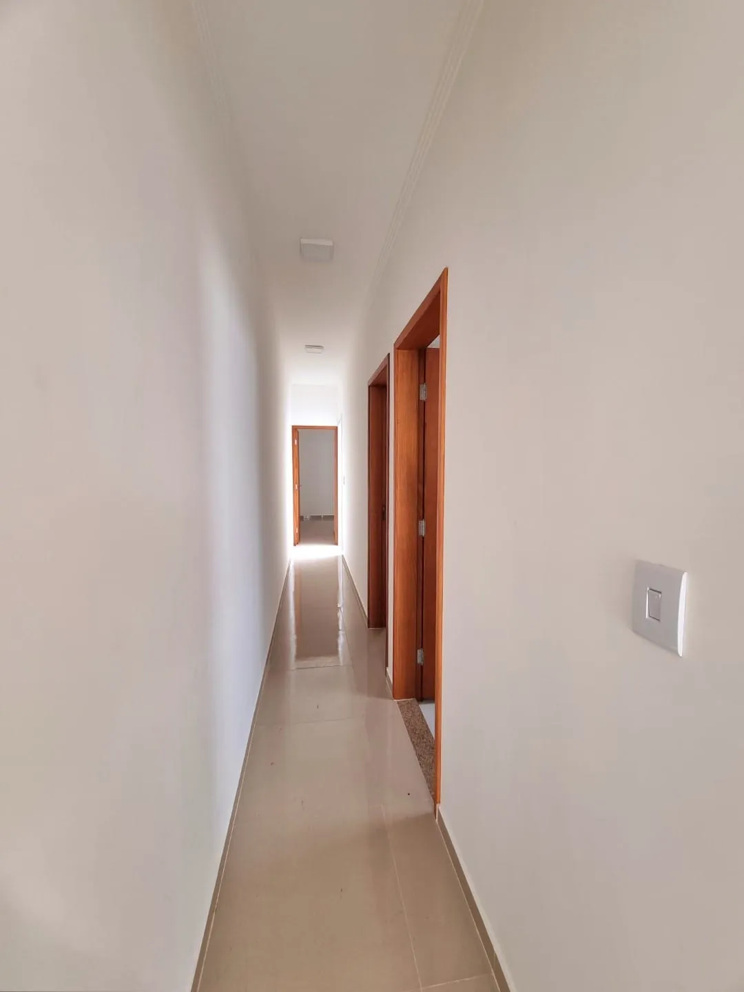 Imagem Casa Térrea com Terraço, 2 Dormitórios, Área Gourmet e Localização Central - Conforto e Lazer em um Só Lugar