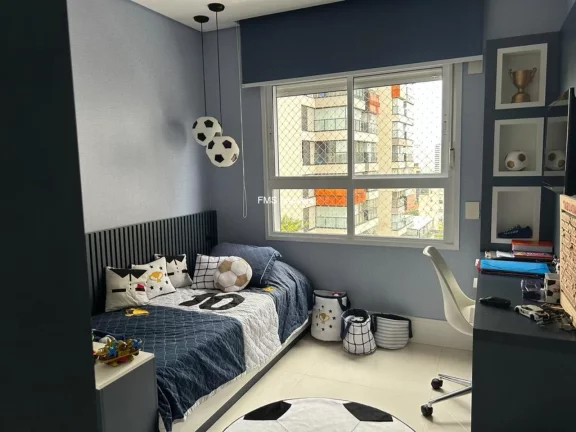 Imagem Imperdível! Apartamento de luxo com 3 suítes e 4 vagas na Vila Mariana, SP - 236m² de pura elegância. Agende sua visita agora!