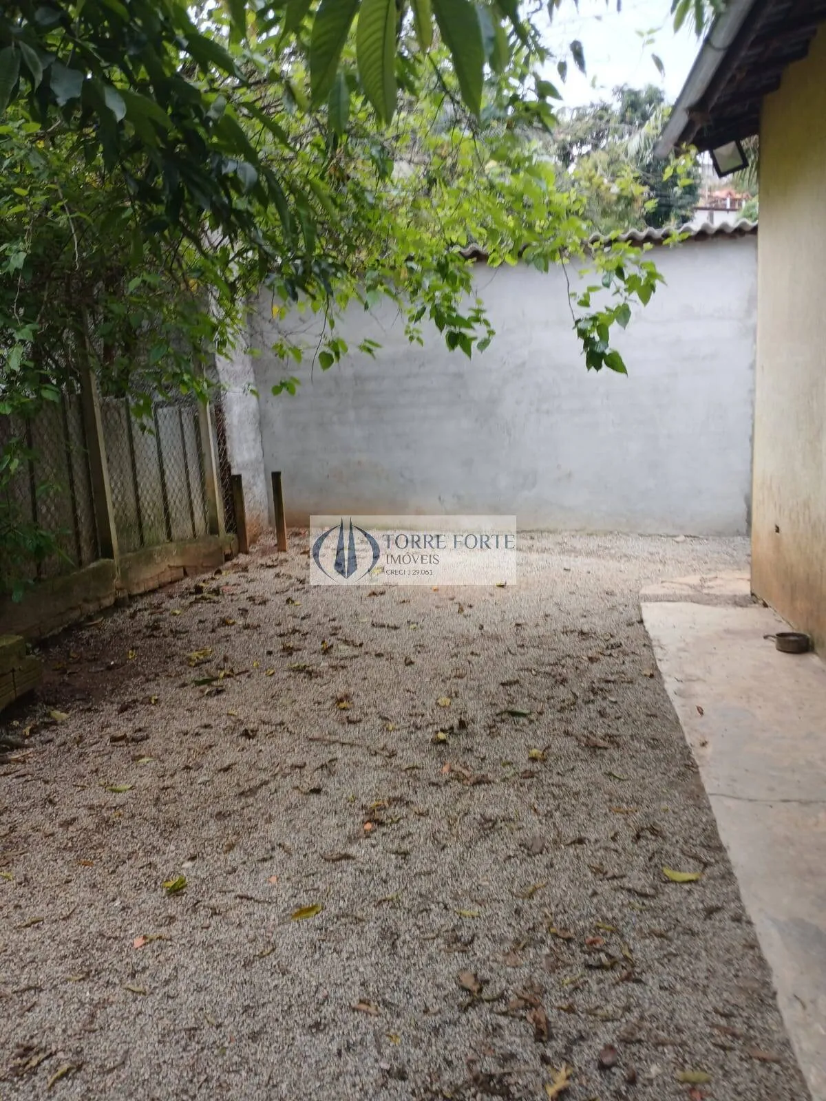 Imagem Casa com 5 quartos 1 suite 6 vagas de garagem na Serra da Cantareira.