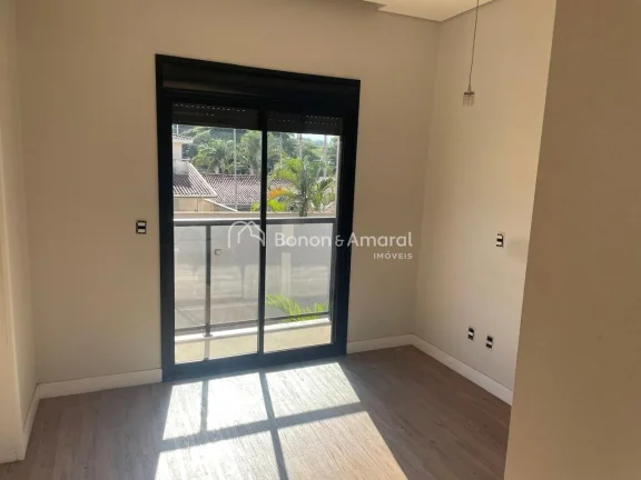 Imagem Linda casa triplex de 150m² para locação em um dos condomínios mais charmosos do Taquaral, o La ...
