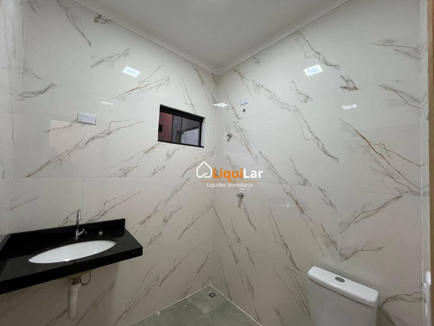 Imagem Casa Térrea no Coronel Antonino | Excelente Acabamento e Suíte