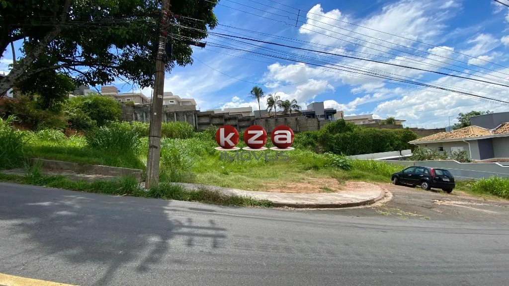 Foto do imóvel Excelente oportunidade de investimento: Terreno à venda em Valinhos-SP, no Bosque dos Eucaliptos, com 326,97 m² de área.