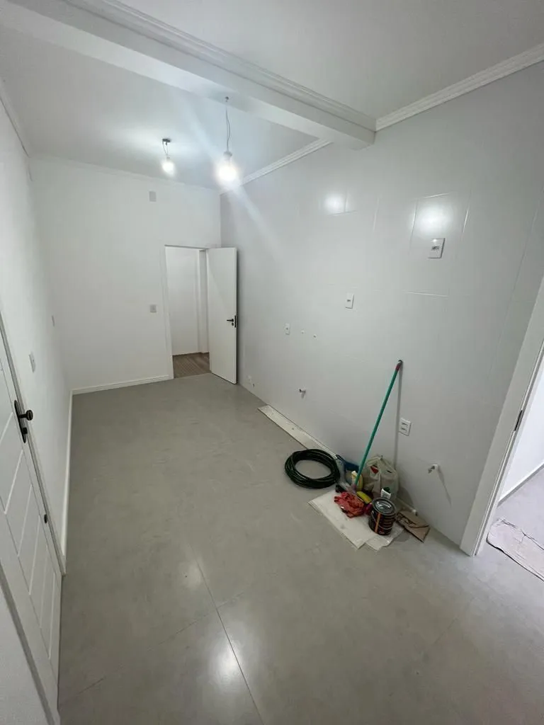 Imagem Apartamento GARDEN de 2 dormitórios Reformado. Próximo a 24 de Outubro.