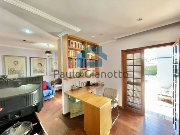 Imagem Duas casas no mesmo terreno à venda na Granja Viana