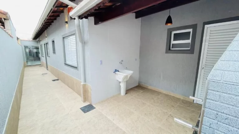 Imagem CASA GEMINADA NA TUPI 2 DORMITÓRIOS 1 SUÍTE!!!