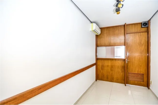 Imagem Sala para venda no bairro Centro Histórico em Porto Alegre