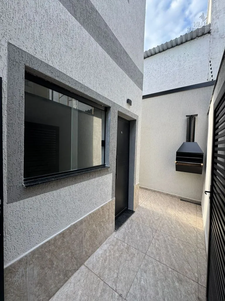 Imagem Casa Nova em Condomínio - 2 Suítes, 600m da Praia do Caiçara,