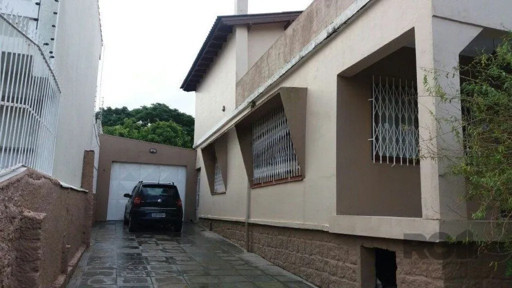 Imagem Casa de 3 dormitórios no bairro Sarandi