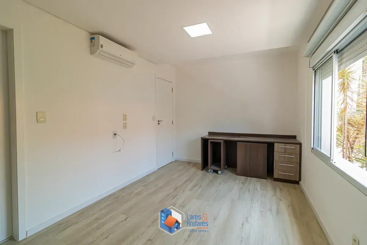 Imagem Casa para venda em Mirandópolis com 4 quartos, sendo 4 suítes, 405m²
