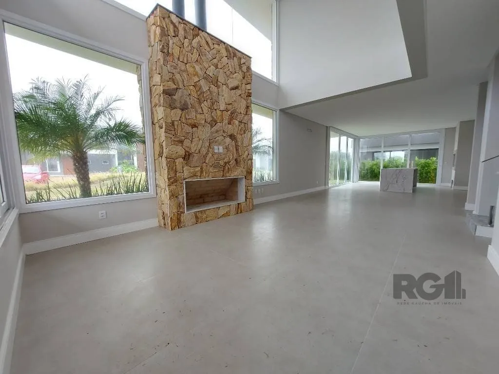 Imagem Casa de Condomínio em Atlântida Sul