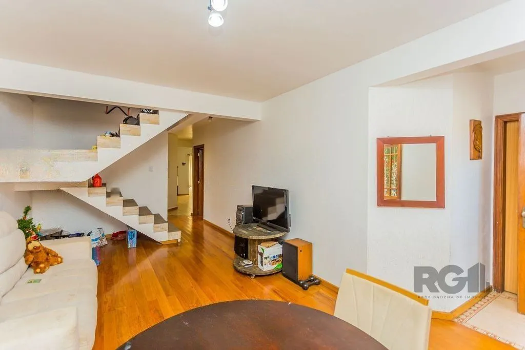 Imagem Casa de 2 dormitórios no bairro Passo das Pedras