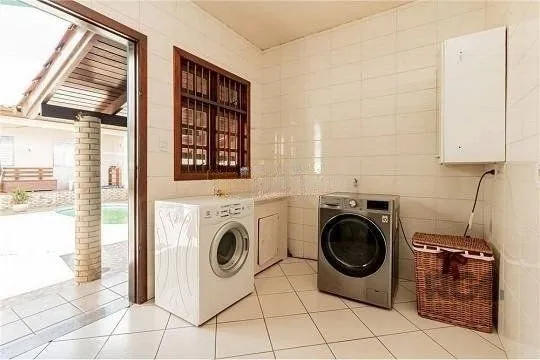 Imagem casa de 260m², bairro Costa e Silva