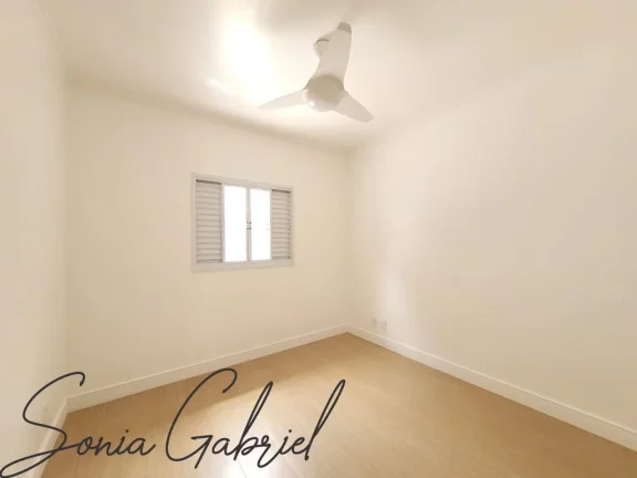 Imagem Imperdível! Casa à venda em Vinhedo-SP, bairro Nova Vinhedo. 3 quartos, 1 suíte, 2 salas, 3 banheiros, 4 vagas, 259m².