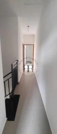 Imagem Sobre o imóvel
Sobrado à venda com 3 quartos, 1 suite, 2 vagas e 2 banheiros.
Localizado em Rua He...