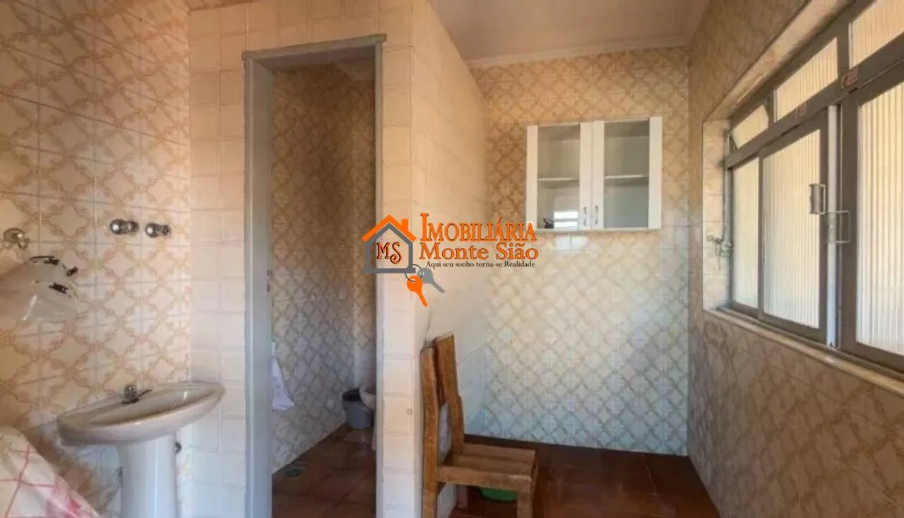Imagem Sobrado com 3 dormitórios à venda, 292 m² por R$ 880.000 - Jardim Santa Bárbara - Guarulhos/SP